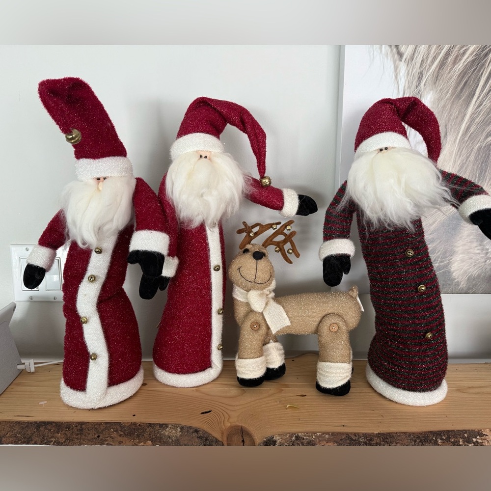 Santa and Reindeer Holiday Decor Set